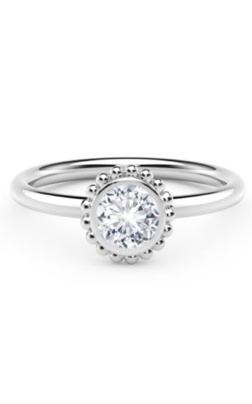 Luxurious 18K White Gold Engagement Ring